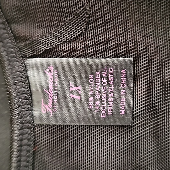 Frederick's of Hollywood,NWT, Jade Crotchless Panty in Syrah/Black Plus 1X NWT - Picture 6 of 8